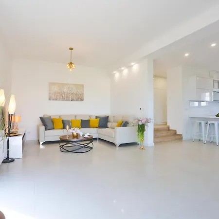 Unique - Luxury Near Split * Kučine