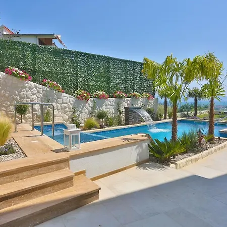 Villa Unique - Luxury Near Split *