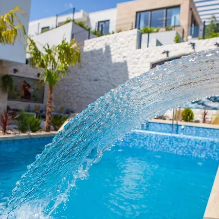 Unique - Luxury Near Split * Kučine
